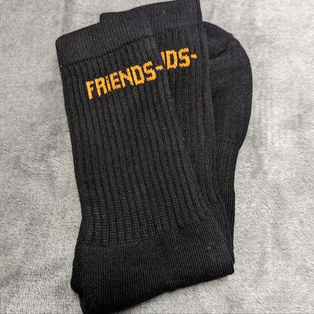VLONE FRIENDS- black and orange thick crew socks - Picture 1 of 6